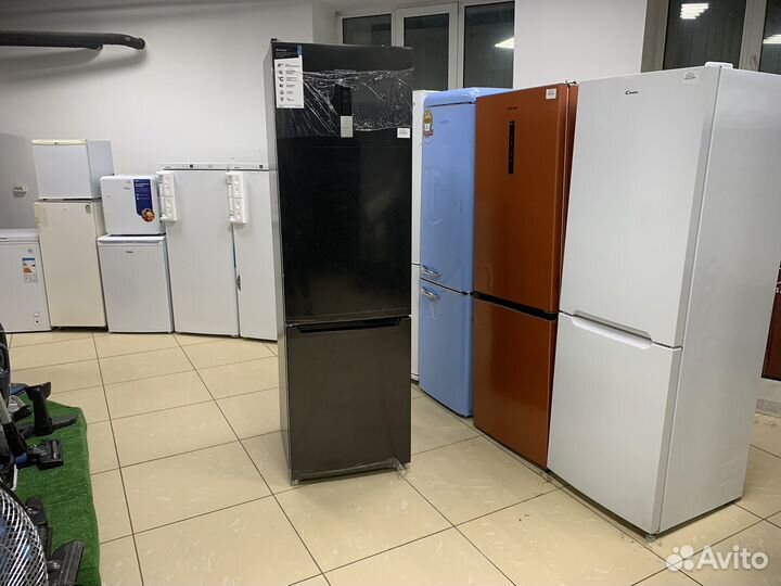 Холодильник Thomson новый