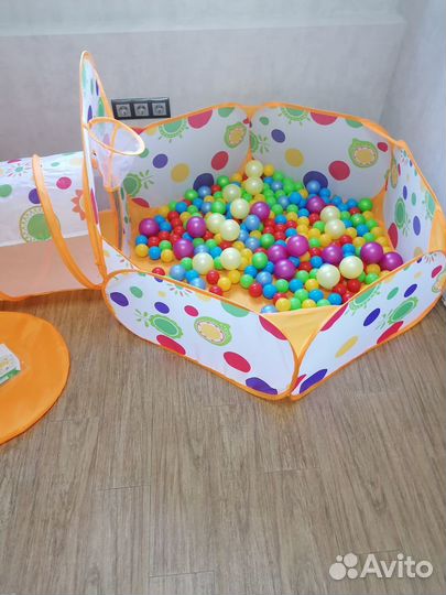 Палатка-домик, тоннель и сухой бассейн с шариками