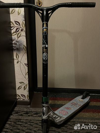 Трюковой самокат кастом парк