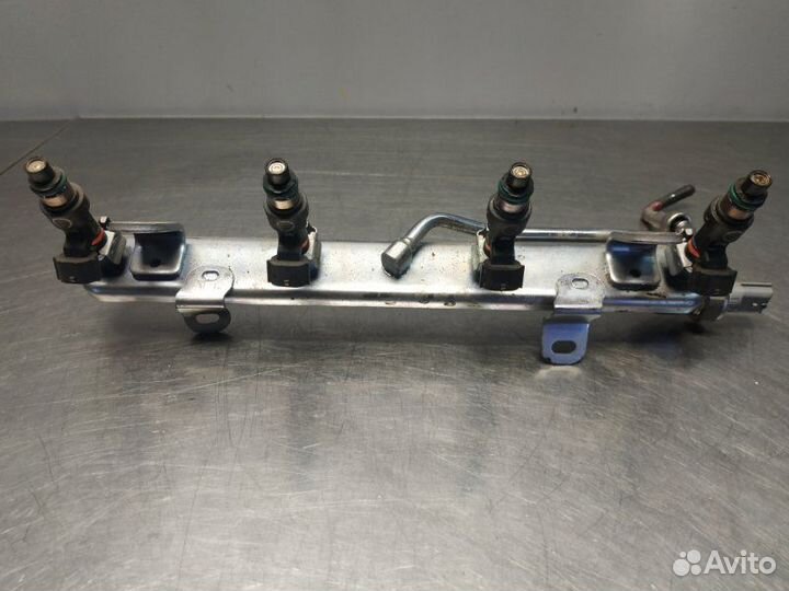 Топливная рейка рампа с форсунками Infiniti Qx60