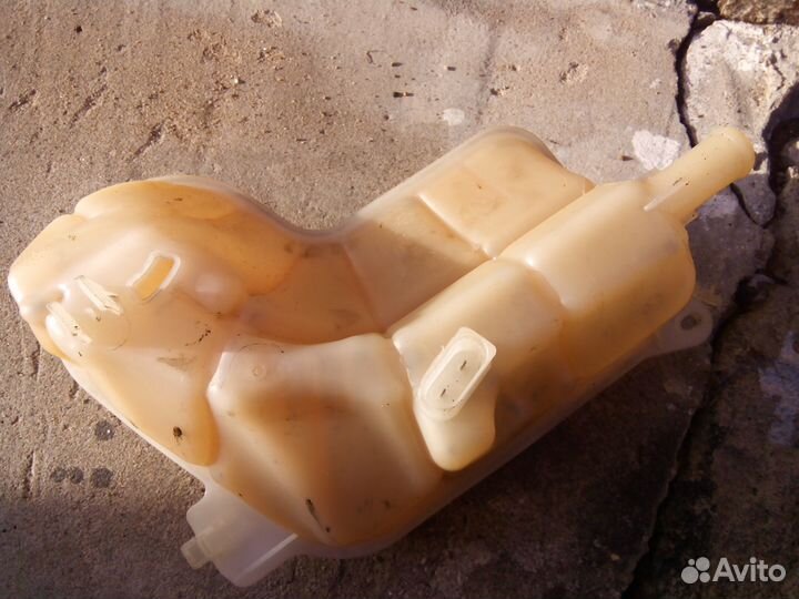 Расширительный бачок VW Passat B5+