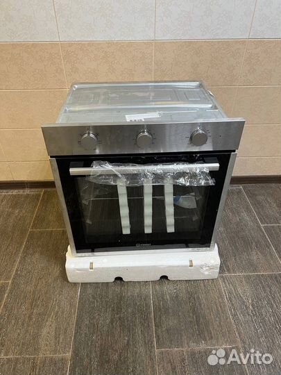 Электрический духовой шкаф Indesit новый