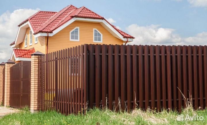 Забор из евроштакетника цена качественно