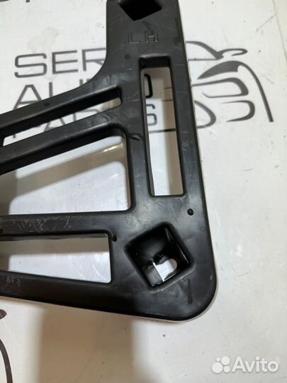 Крепление бампера заднее левое Kia Ceed JD D4FB