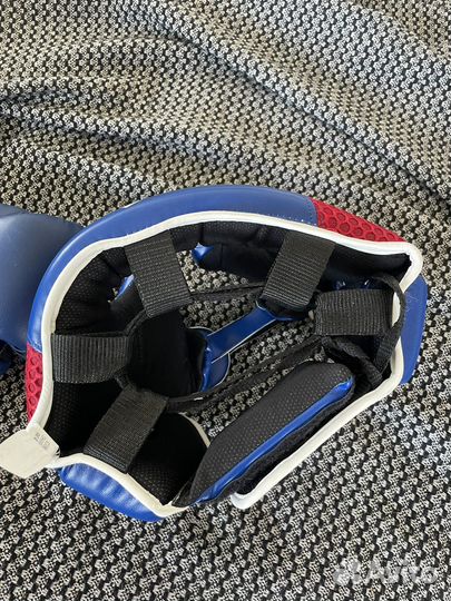 Боксерские перчатки и шлем детские