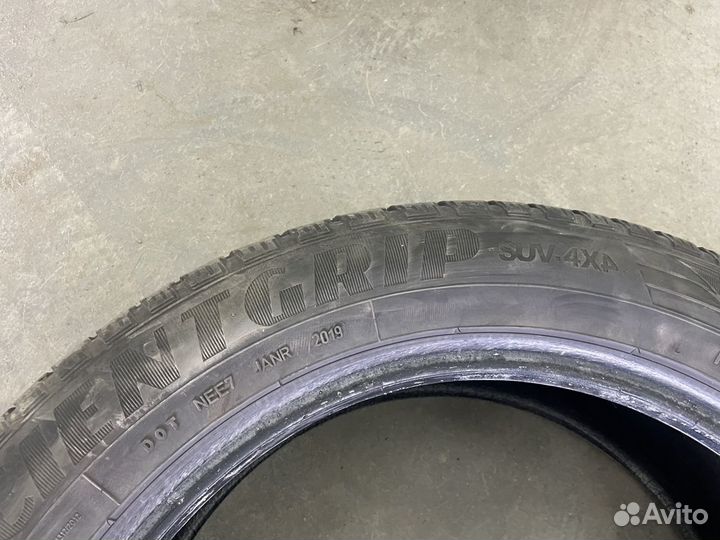 Goodyear EfficientGrip SUV 4x4 235/55 R19 105V