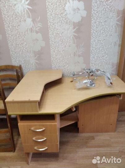 Компьютерный стол