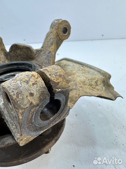 Kia Spectra кулак поворотный передний правый