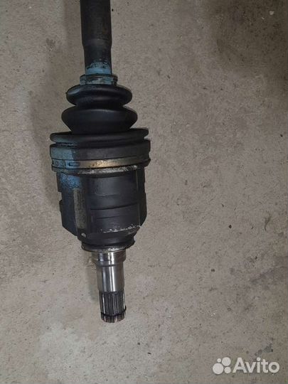 Привод правый Toyota avensis 250 объём 1.8