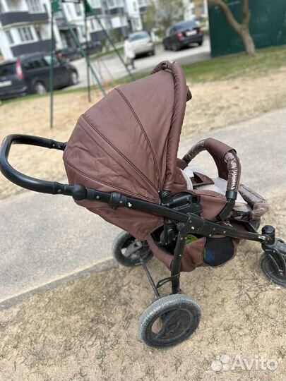 Прогулочная коляска