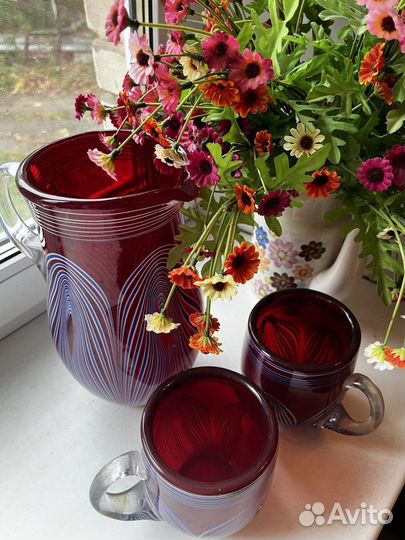 Кувшин с кружками