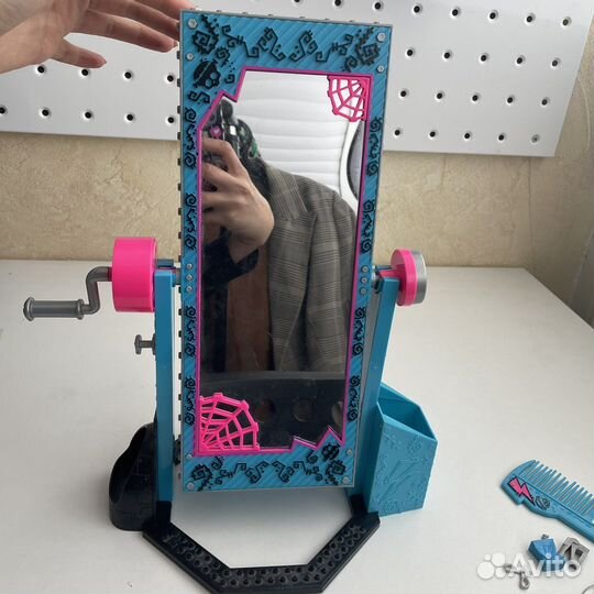 Кровать зеркало френки штейн монстер хай