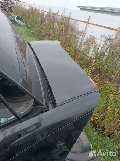 Задняя часть гранта лифтбек