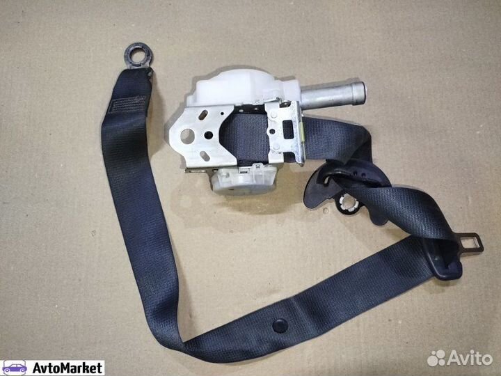 Toyota Camry XV70 Ремень безопасности левый б/у