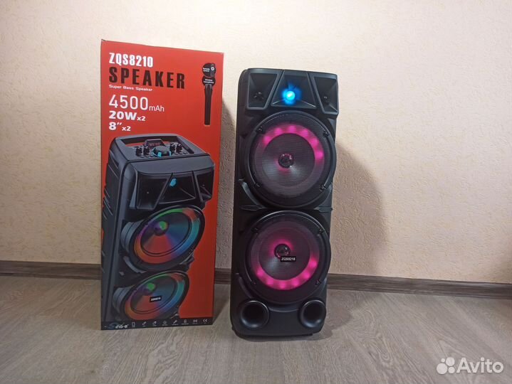 Портативная колонка с микрофоном