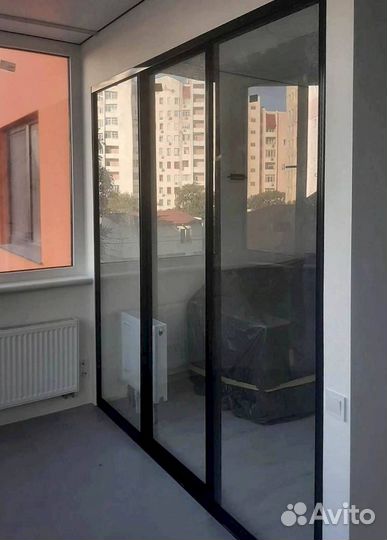 Стеклянная перегородка