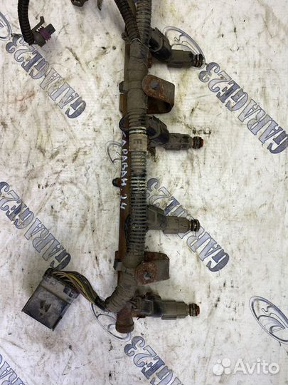 Топливная рампа Dodge Caravan 2.4