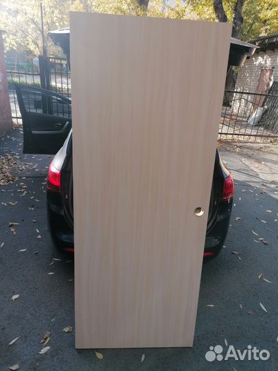 Двери межкомнатные 2м на 900 и 2м на 800