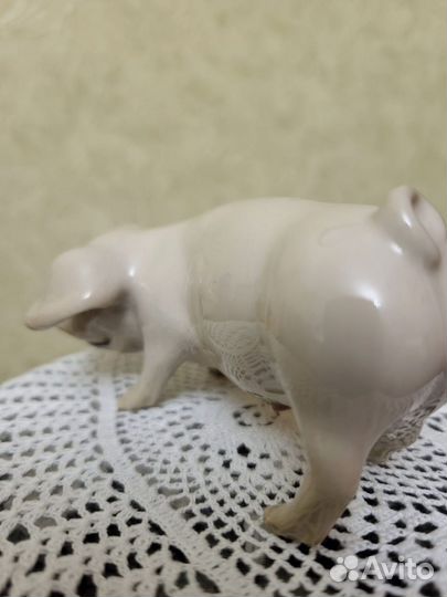 Обаятельный поросенок (Royal Dux)