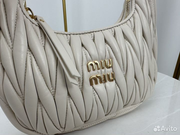 Сумка Miu Miu wander hobo bag