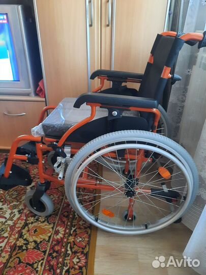 Инвалидное кресло коляска новая Мега оптим 514А