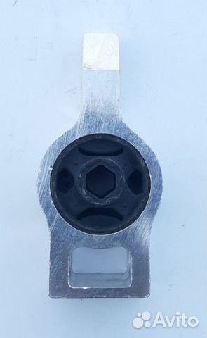 Сайлентблок переднего нижнего рычага 3C0199231A 8U