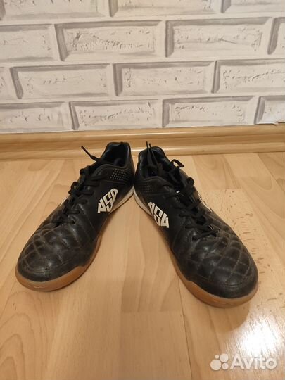 Футбольные бутсы