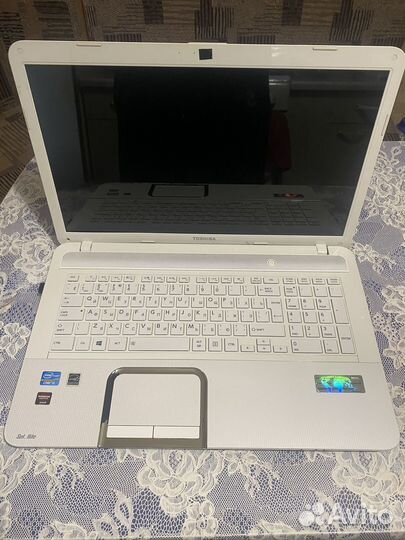 Ноутбук 17дюймов.Toshiba satellite L870