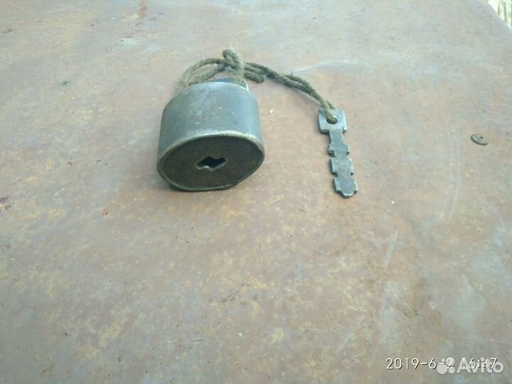 Замок навесной ретро