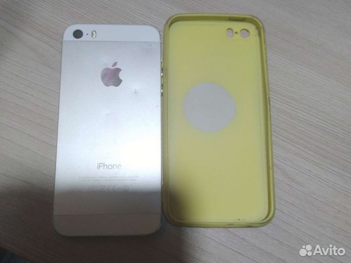 Телефон iPhone 5s