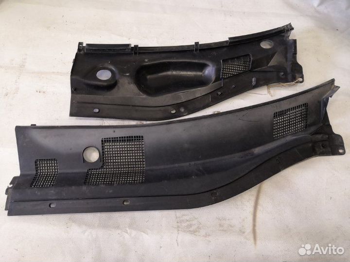 Решетка под лобовое стекло Toyota Harrier MCU15W