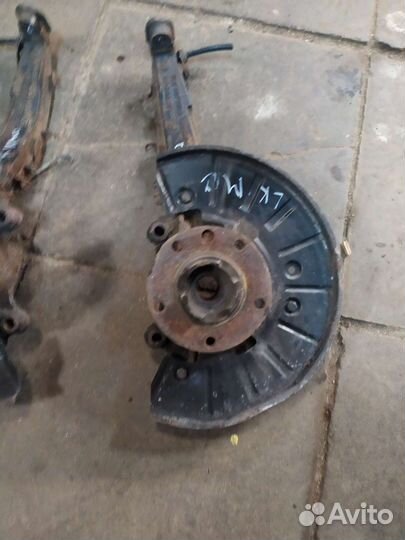 Кулак передний L-R VW Touareg,Porsche Cayenne,Audi