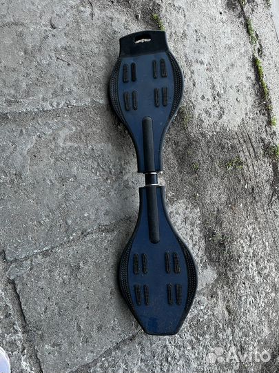 Скейтборд на двух колесах