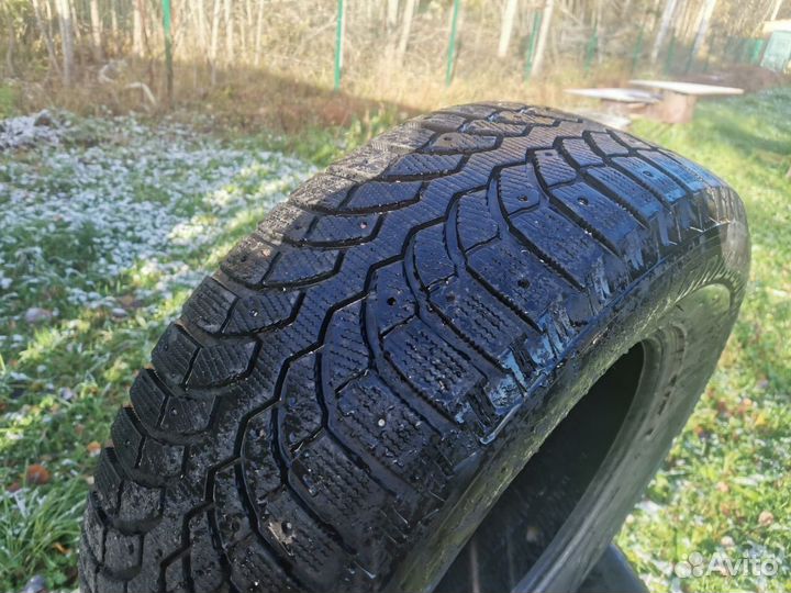 Bridgestone Blizzak Spike-01 265/65 R17 116