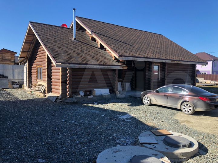 Коттедж 200 м² на участке 9 сот.