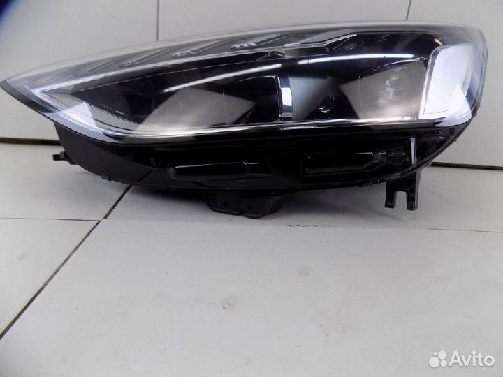 Фара левая Audi A4/RS4