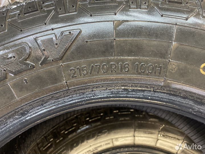 Toyo Open Country A/T Plus 215/70 R16