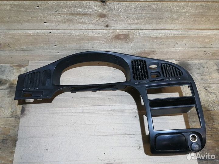 Рамка центральная в торпедо Hyundai Elantra xd