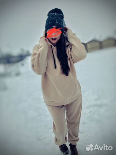 Спортивный костюм женский