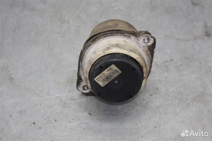 Опора двигателя правая Porsche Cayenne 955