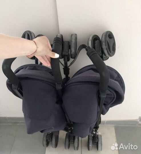Коляска для двойни