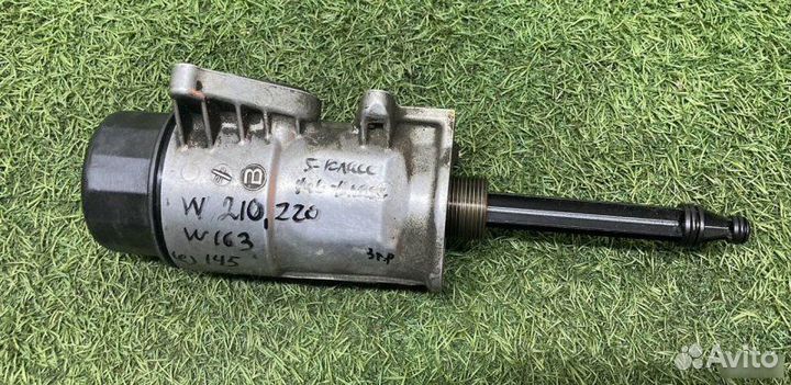 Корпус масляного фильтра Mercedes-Benz E-Class