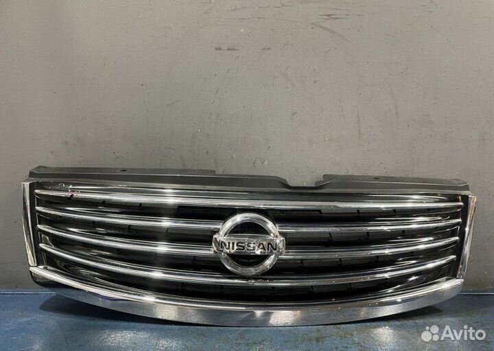 Решетка радиатора Nissan Fuga Y50