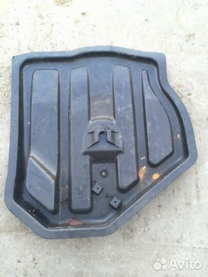 Поддон для запасного колеса задний Mercedes-Benz