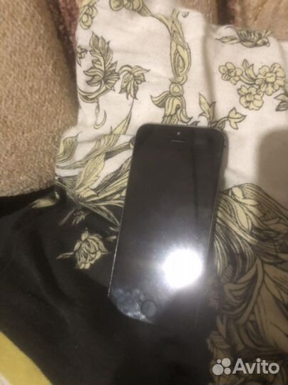 Телефон iPhone 5s