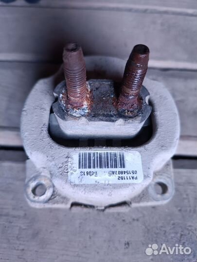 Опора АКПП grand cherokee wk2