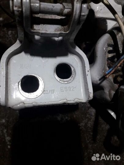 Петля двери Рено Логан 2