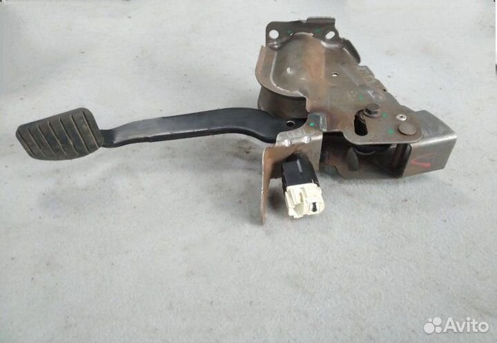 Педаль тормоза Renault Logan Ii седан 1.6 16кл