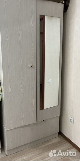 Шкаф