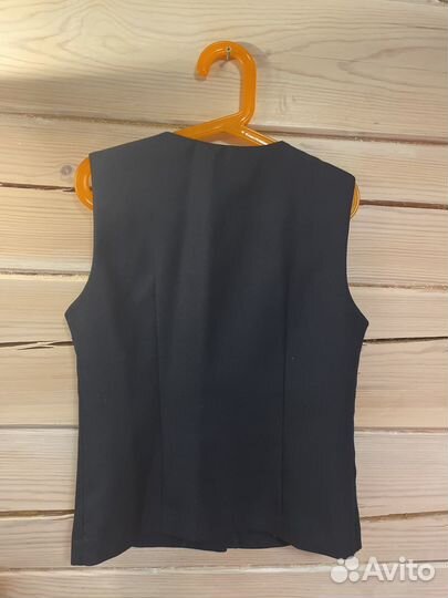 Жилет школьный на девочку 140